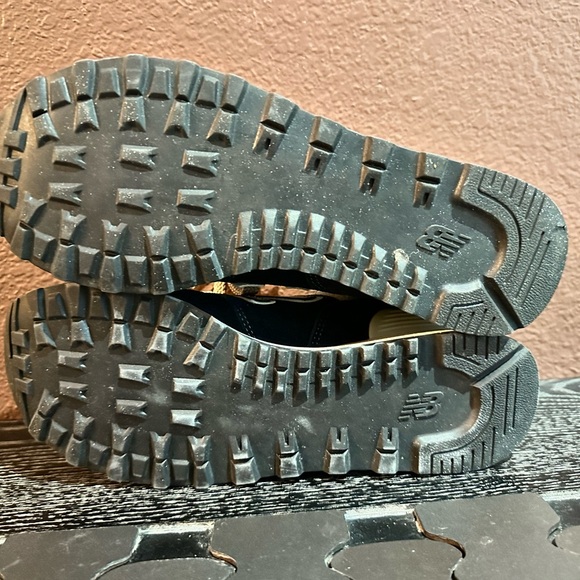 New Balance 574 - Picture 3 of 5